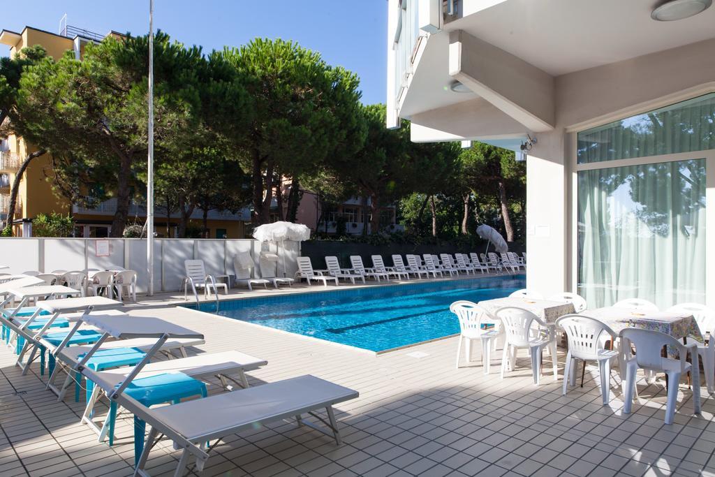Hotel Sahara Milano Marittima Exterior photo