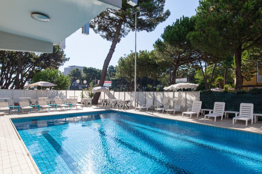 Hotel Sahara Milano Marittima Exterior photo