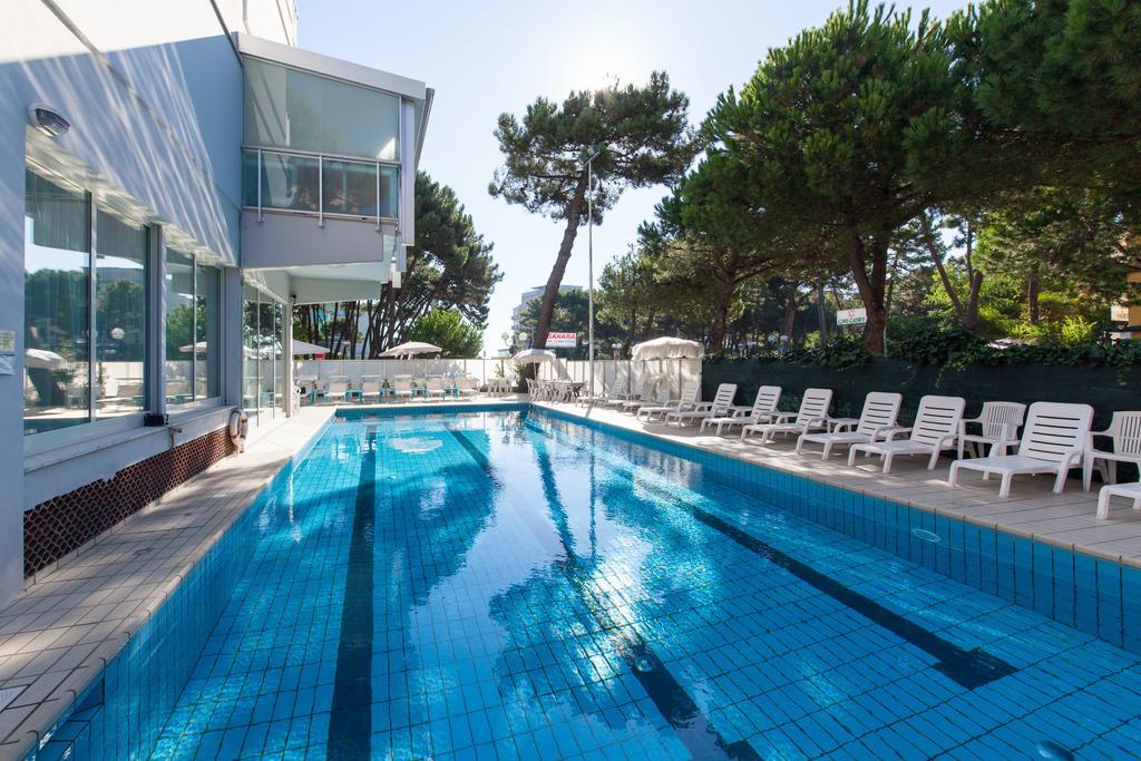 Hotel Sahara Milano Marittima Exterior photo