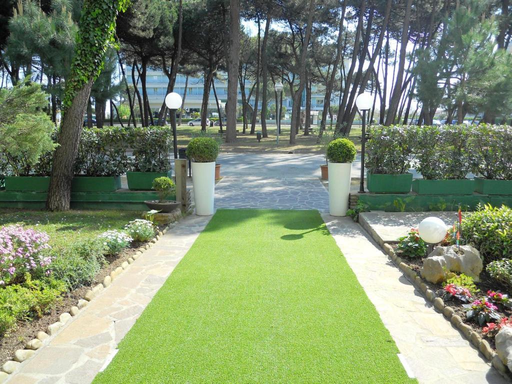 Hotel Sahara Milano Marittima Exterior photo