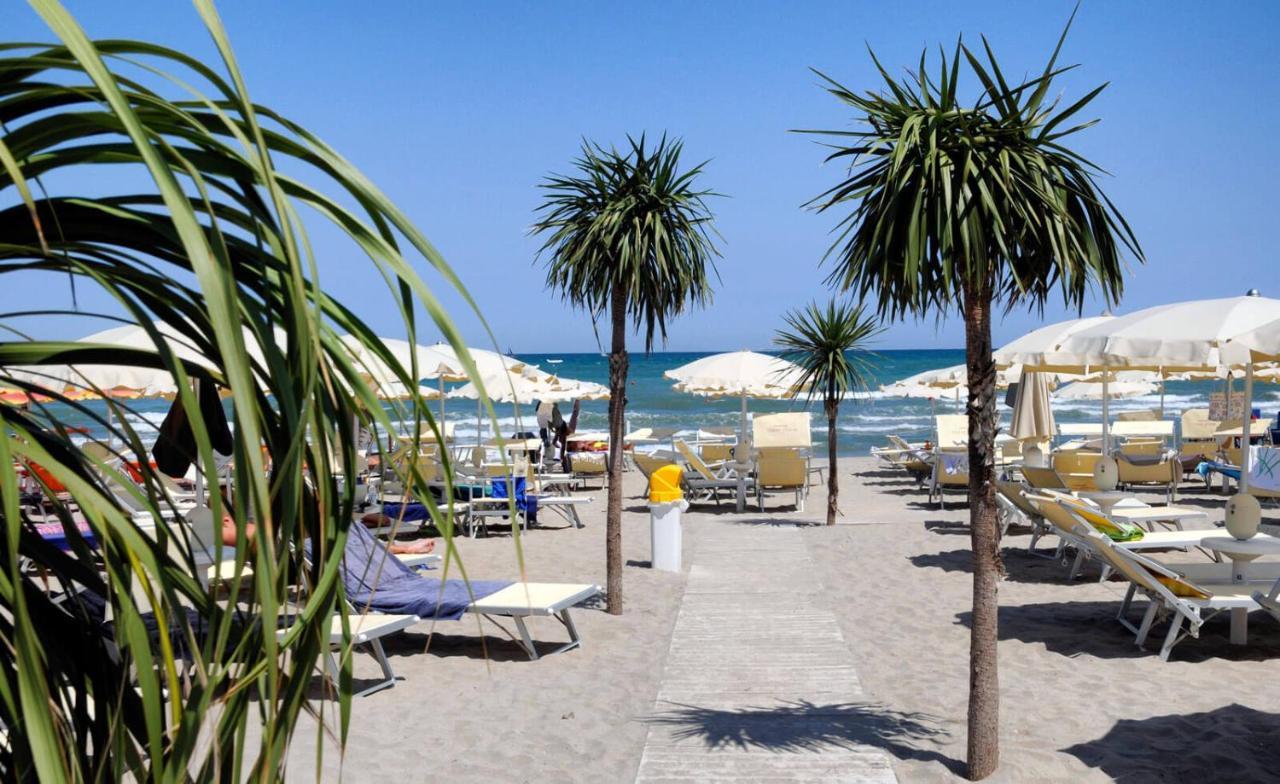 Hotel Sahara Milano Marittima Exterior photo