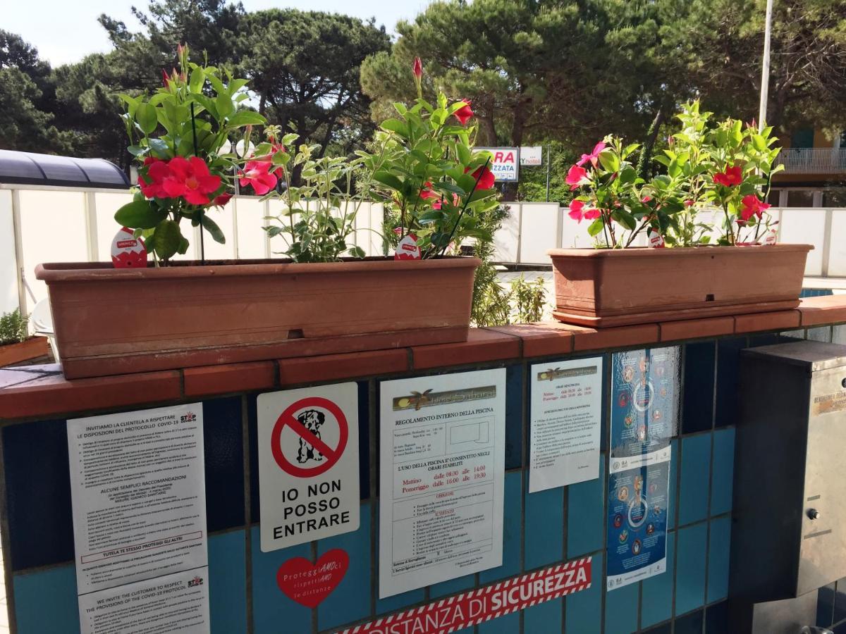 Hotel Sahara Milano Marittima Exterior photo